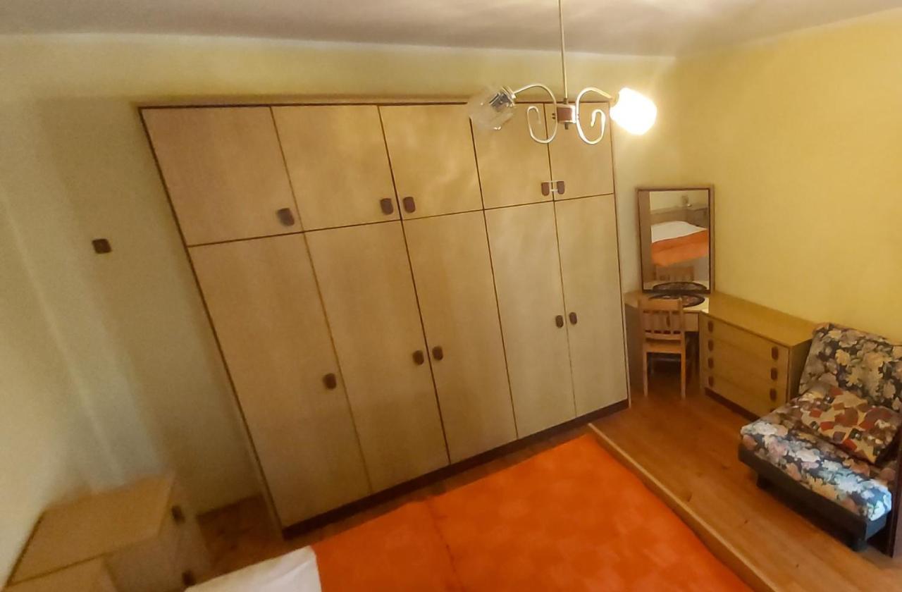 Apartmani Ana Karlobag Esterno foto