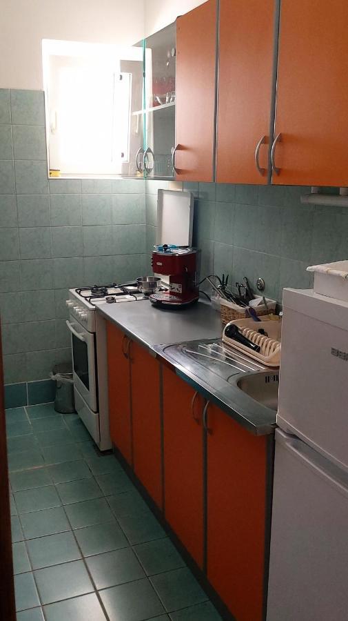 Apartmani Ana Karlobag Esterno foto